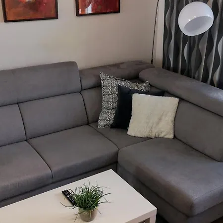 U Areny Mozartova Apartmán *